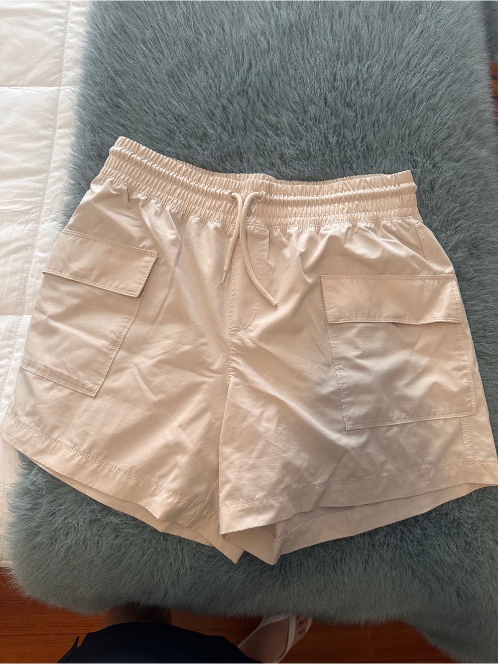 Old Navy Cream Cargo Drawstring Shorts ( great for hiking )